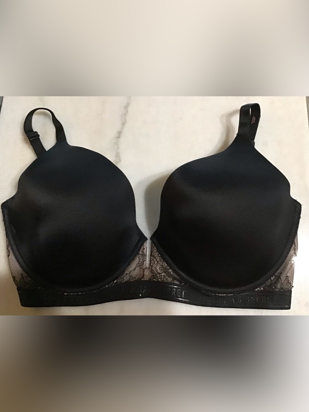 NWT Victoria’s Secret Very Sexy Plunge Bra 36DDD Lace Black